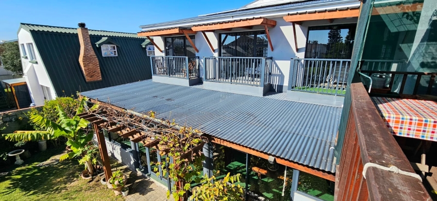 6 Bedroom Property for Sale in Franskraal Western Cape